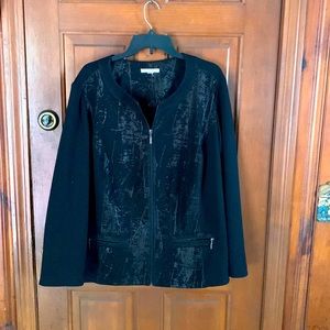 Full zip black women’s jacket with front pockets (runs big)